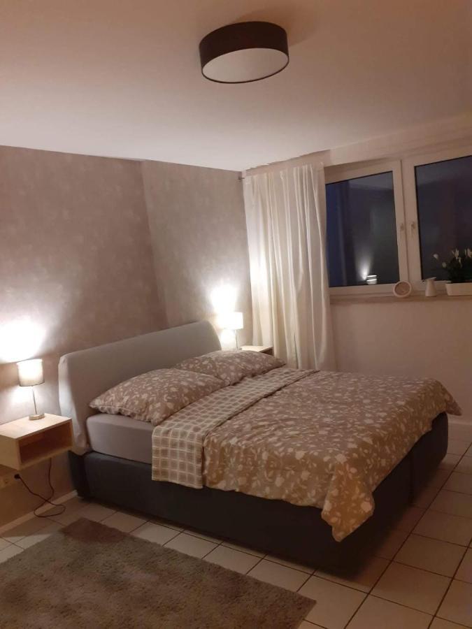 Zimmer Frei 2 Wiesbaden Dış mekan fotoğraf