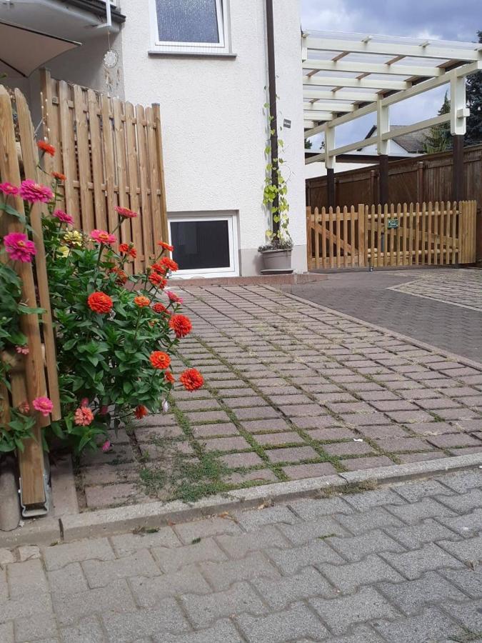 Zimmer Frei 2 Wiesbaden Dış mekan fotoğraf