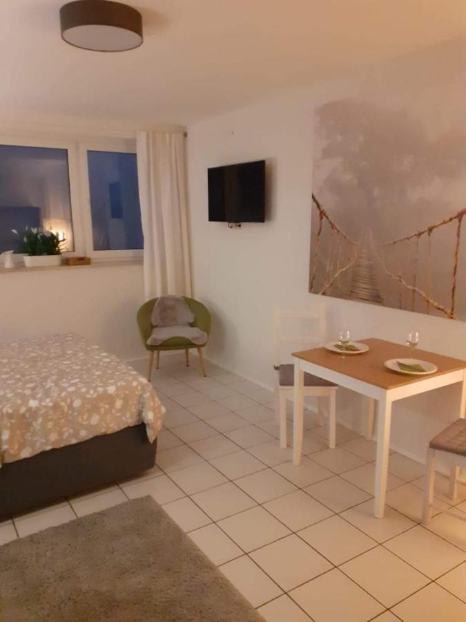 Zimmer Frei 2 Wiesbaden Dış mekan fotoğraf